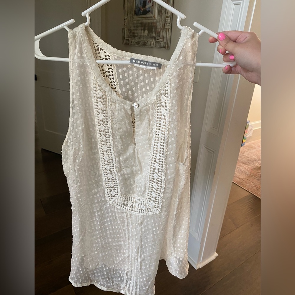 Maternity sleeveless blouse. Size Medium. Sheer.